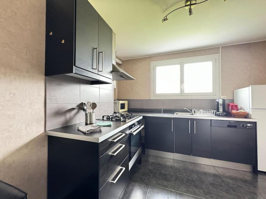 Appartement F2 Proche Axes Principaux - Claude Guichard Clermont-Ferrand Exteriér fotografie